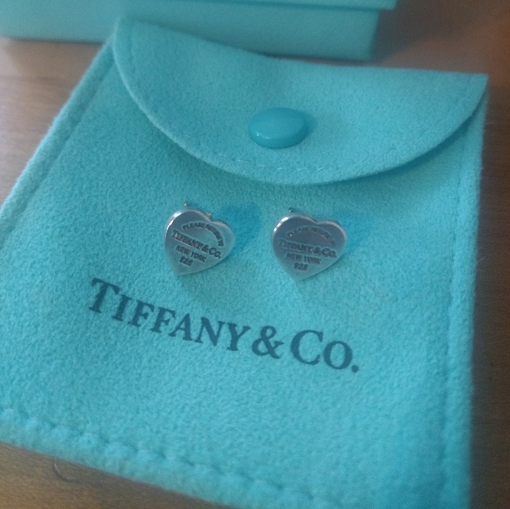 Please Return to Tiffany heart earrings